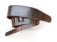 Load image into Gallery viewer, Magma Leathers 2.52" Delux Argentinean Leather Chamois Guitar Strap Cristal Metallic Pewter (07MCR01PE.)