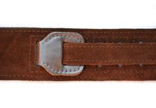 Load image into Gallery viewer, Magma Leathers 2.52" Delux Argentinean Leather Chamois Guitar Strap Cristal Metallic Pewter (07MCR01PE.)