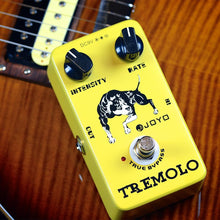 Load image into Gallery viewer, JOYO Tremolo Effect Pedal Beloved Old Amps Photoelectric Tube Circuitry Tremolo for Electric Guitar Effect - True Bypass (JF-09)