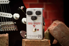 Load image into Gallery viewer, EHX Electro Harmonix Ram’s Head Big Muff Pi Distortion / Fuzz Effects Pedal
