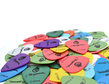 Load image into Gallery viewer, Magma Polyformaldehyde Standard .96mm Mix Color Guitar Picks, Pack of 25 Unit (PT096)
